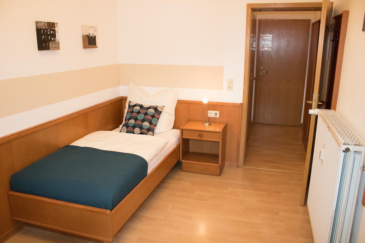 Stadthotel Russelsheim Exteriör bild