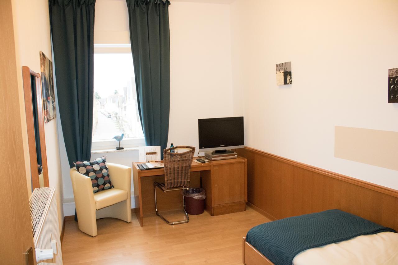 Stadthotel Russelsheim Exteriör bild